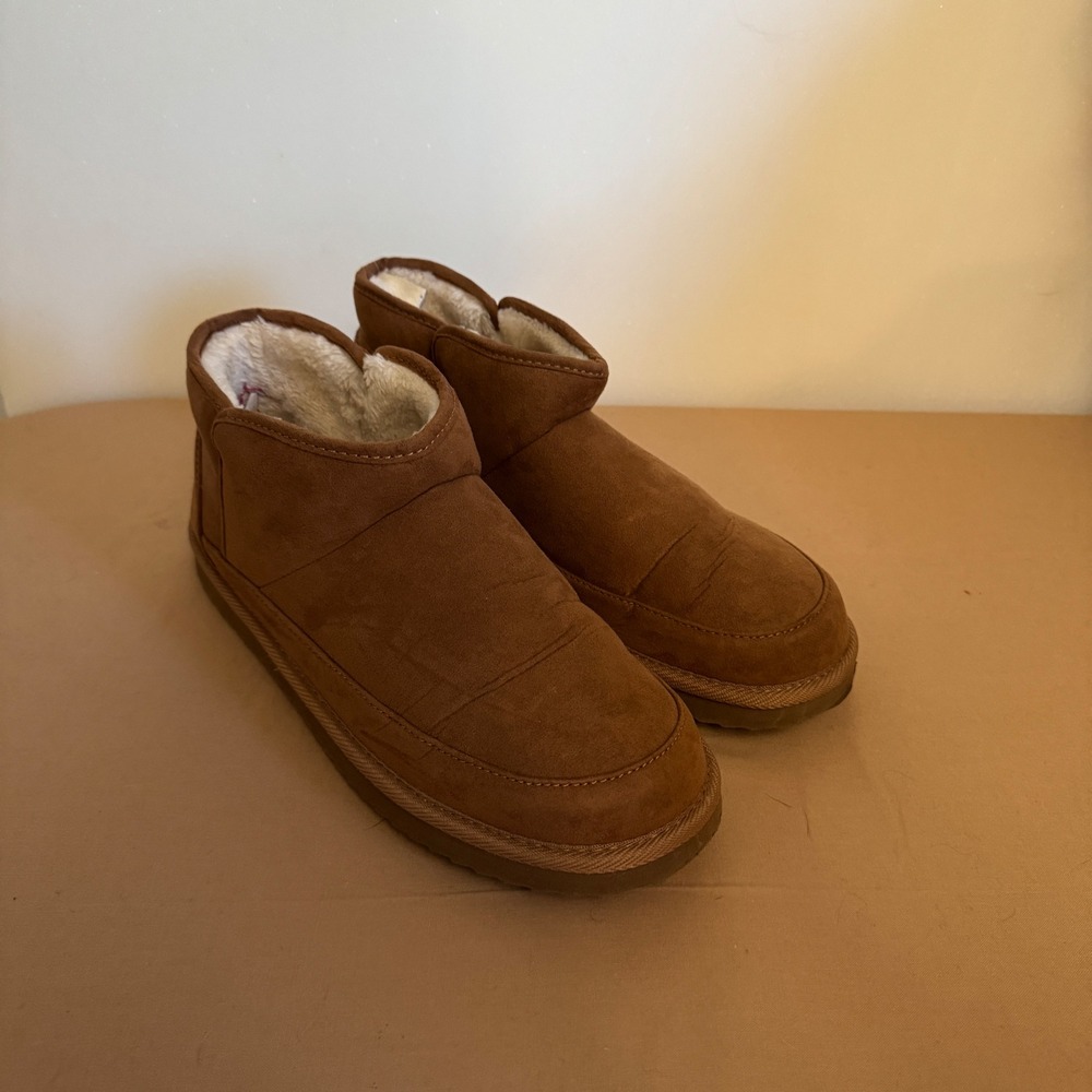 Old Navy Cozy-Lined Suede Chestnut Brown Ankle Bootie Slippers Size 8